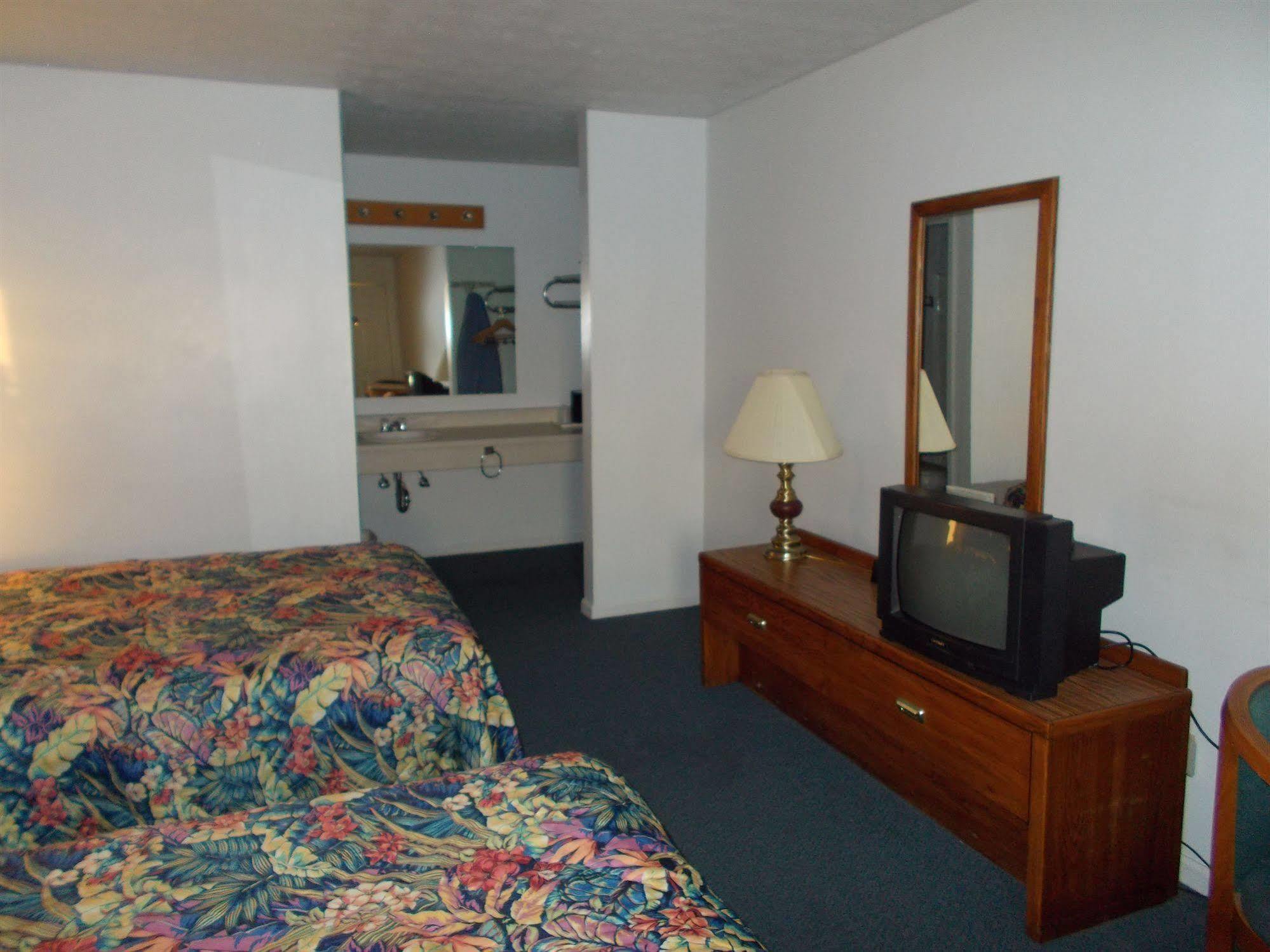Motel 6-Metropolis, Il Bagian luar foto