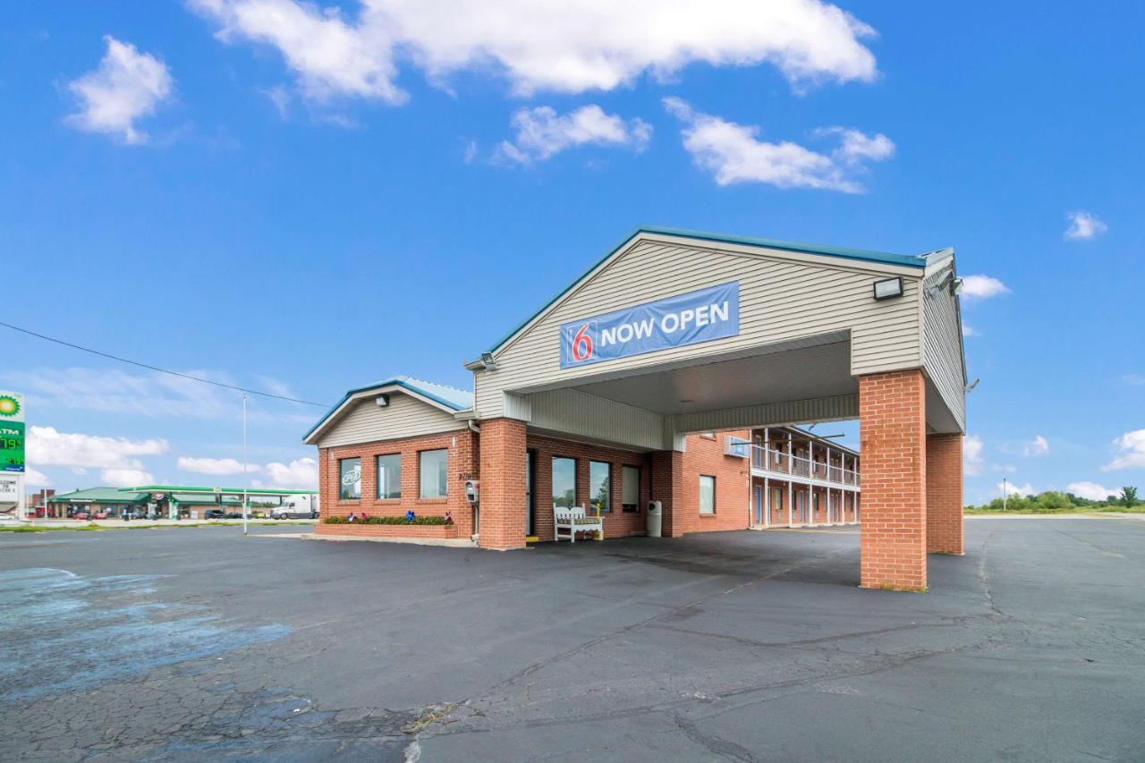 Motel 6-Metropolis, Il Bagian luar foto